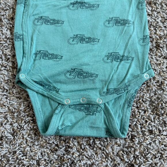 Kate Quinn Bamboo Collection Motorcycle Kimono Onesie | 6-12M - Picture 3 of 6